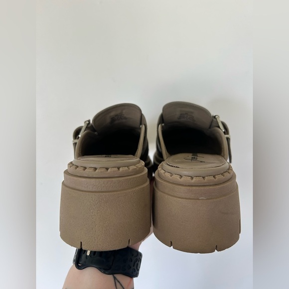 NWT Free People Buckle Lyra Lug Loafers Size 40/9 Mink Beige Mules Shoes - Picture 5 of 8